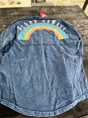 SPIRIT  JERSEY MENS XS, ALHOHA HAWAII RAINBOW ON BACK, denim look NWT